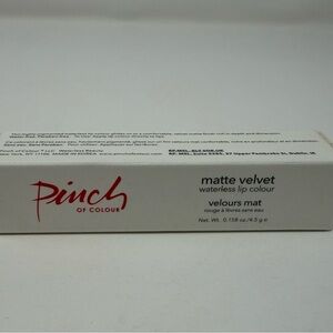Pinch of Colour Lipstick Matte Water-free Paraben-free LARAH 0.158 oz / 4.5 g